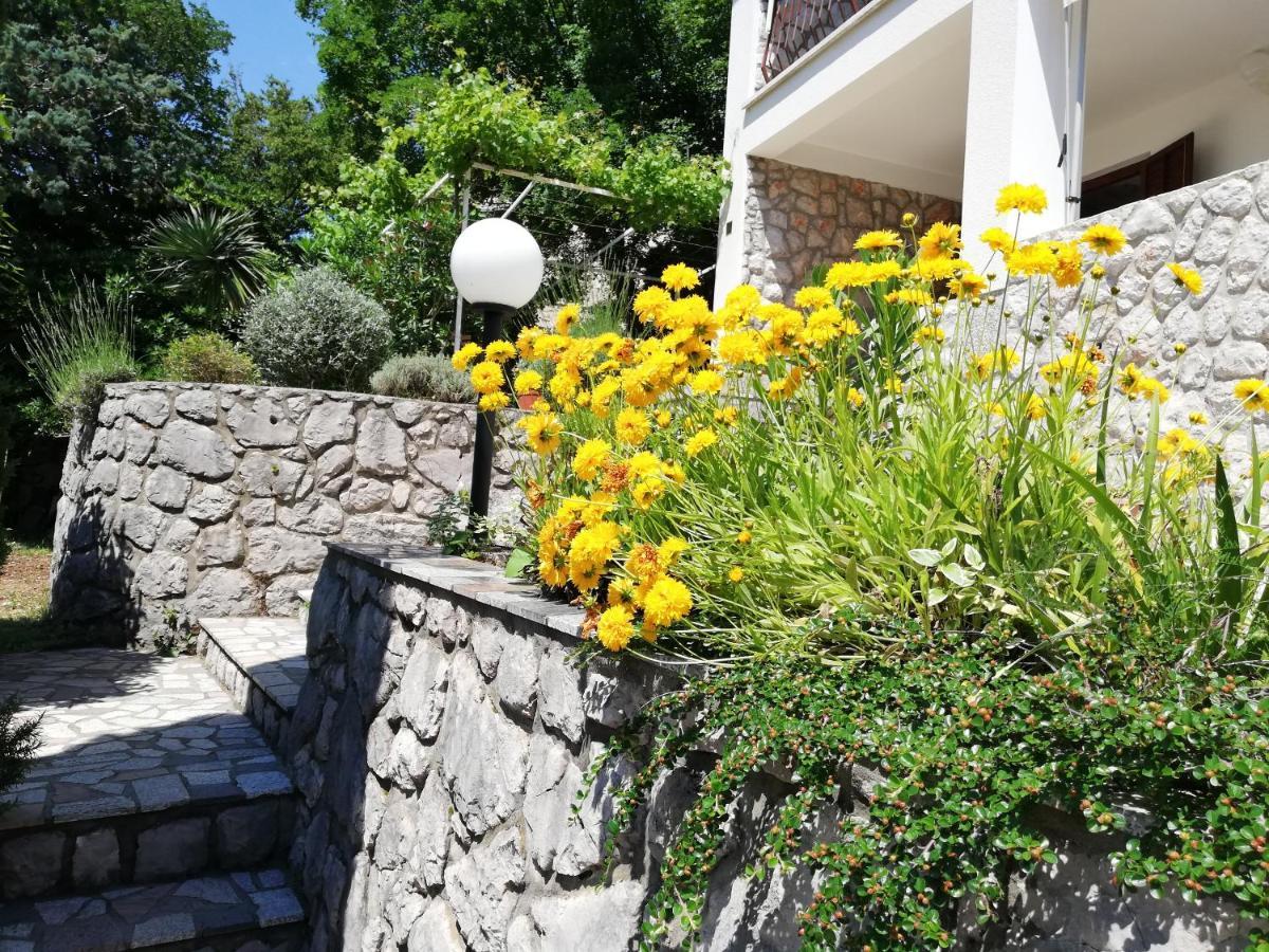 Apartments 4U Omisalj ภายนอก รูปภาพ