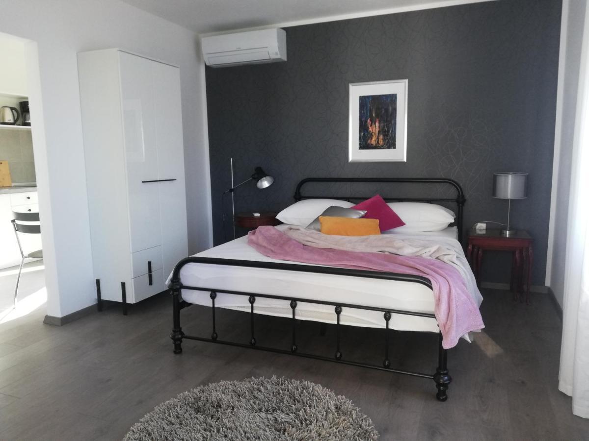 Apartments 4U Omisalj ภายนอก รูปภาพ