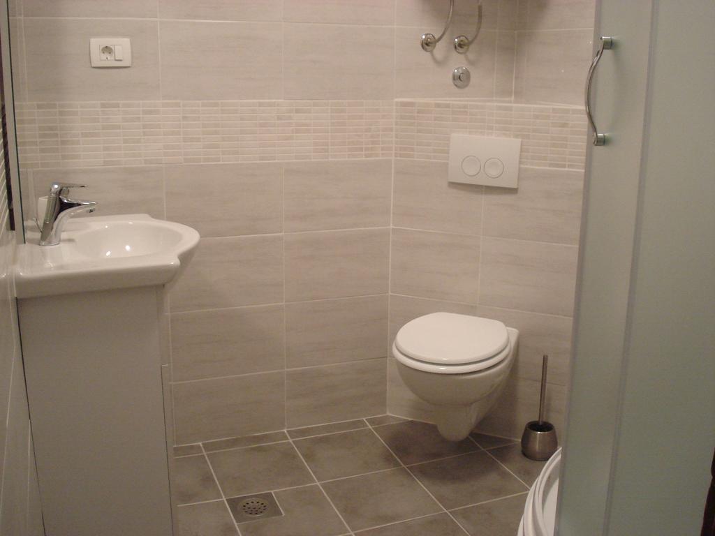 Apartments 4U Omisalj ภายนอก รูปภาพ