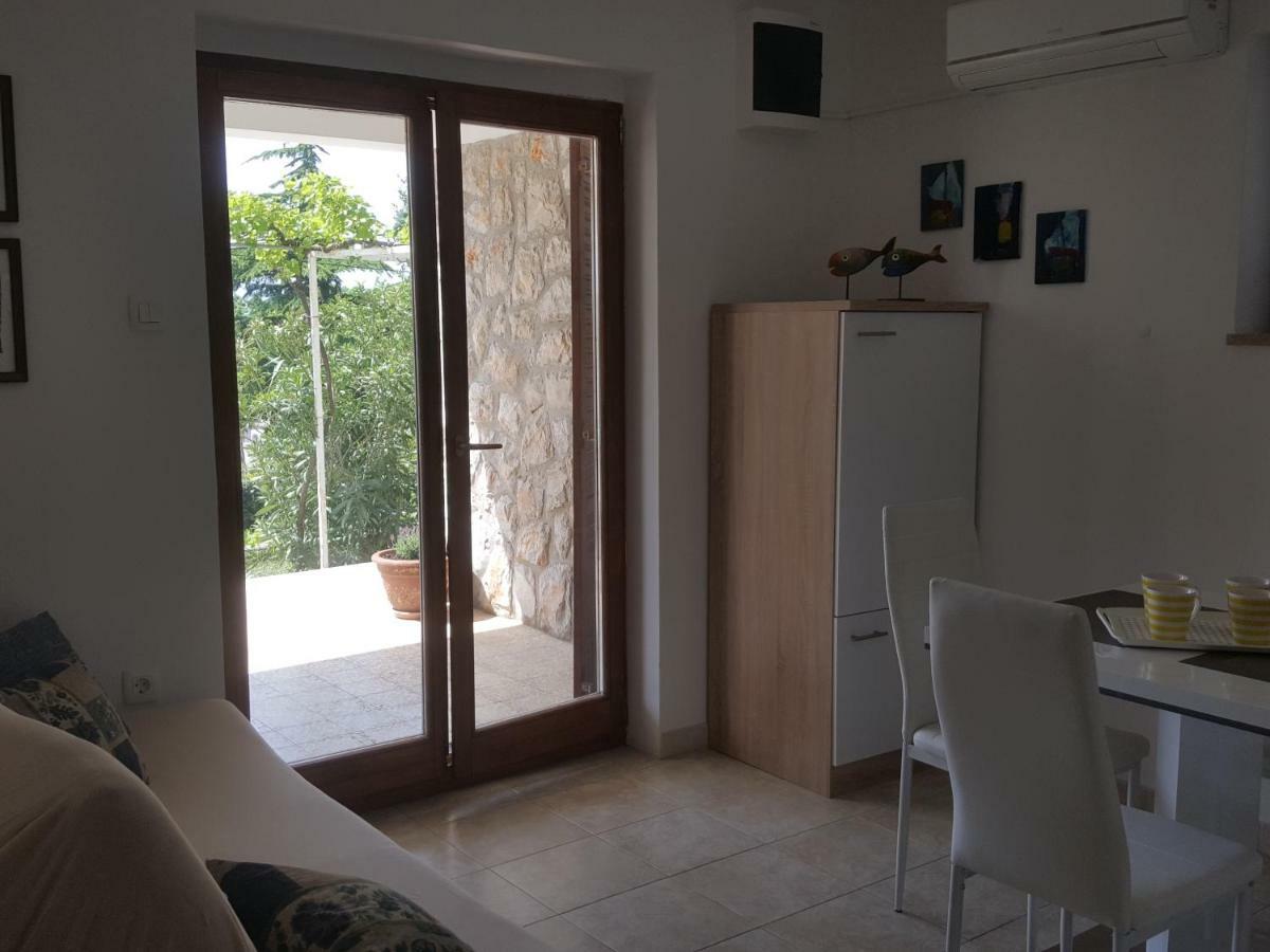 Apartments 4U Omisalj ภายนอก รูปภาพ