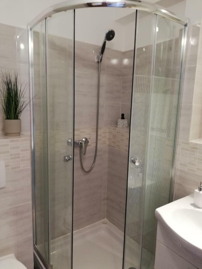 Apartments 4U Omisalj ภายนอก รูปภาพ